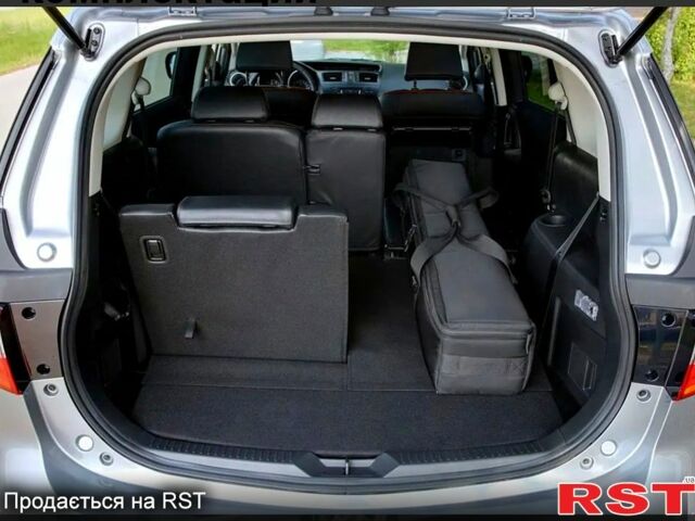 Мазда 5, объемом двигателя 1.6 л и пробегом 230 тыс. км за 7800 $, фото 5 на Automoto.ua
