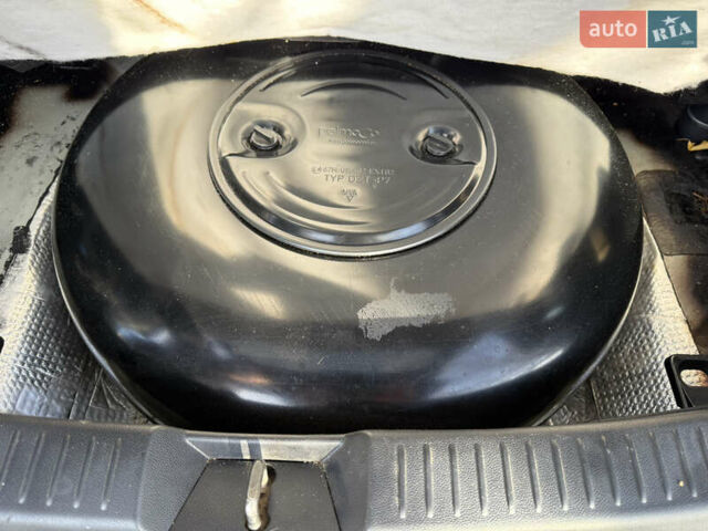 Жовтий Мазда 5, об'ємом двигуна 2 л та пробігом 238 тис. км за 6800 $, фото 39 на Automoto.ua