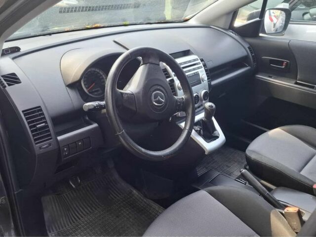 Серый Мазда 5, объемом двигателя 2 л и пробегом 3 тыс. км за 1950 $, фото 4 на Automoto.ua