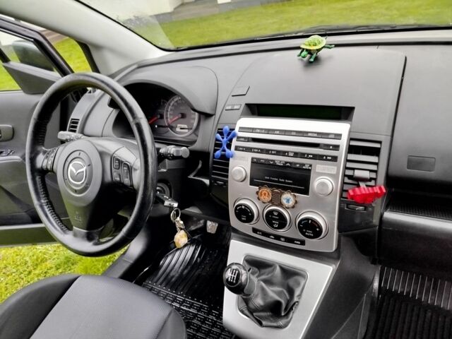 Серый Мазда 5, объемом двигателя 2 л и пробегом 188 тыс. км за 3950 $, фото 23 на Automoto.ua