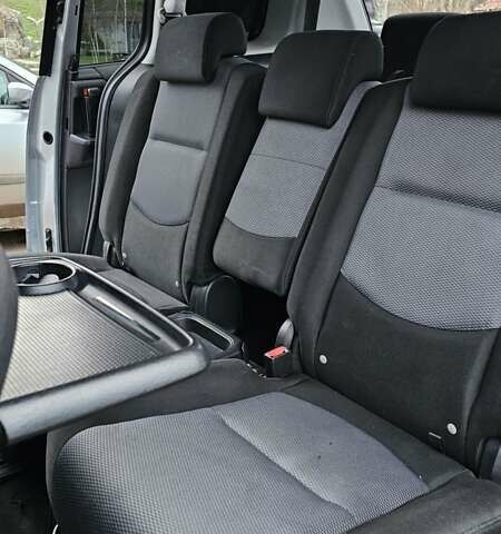 Серый Мазда 5, объемом двигателя 2 л и пробегом 335 тыс. км за 5200 $, фото 21 на Automoto.ua