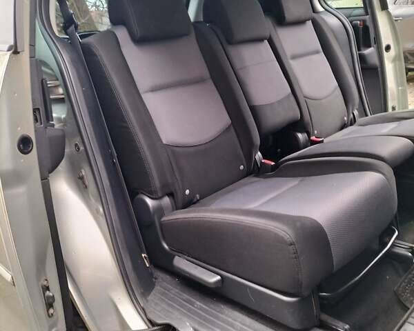 Сірий Мазда 5, об'ємом двигуна 2 л та пробігом 295 тис. км за 4000 $, фото 20 на Automoto.ua