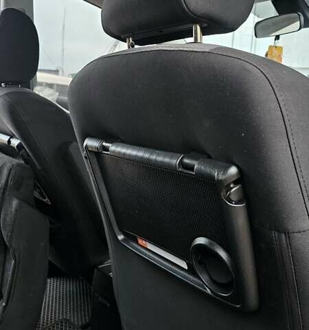 Серый Мазда 5, объемом двигателя 2 л и пробегом 335 тыс. км за 5200 $, фото 20 на Automoto.ua