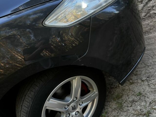 Сірий Мазда 5, об'ємом двигуна 1.8 л та пробігом 319 тис. км за 4000 $, фото 1 на Automoto.ua