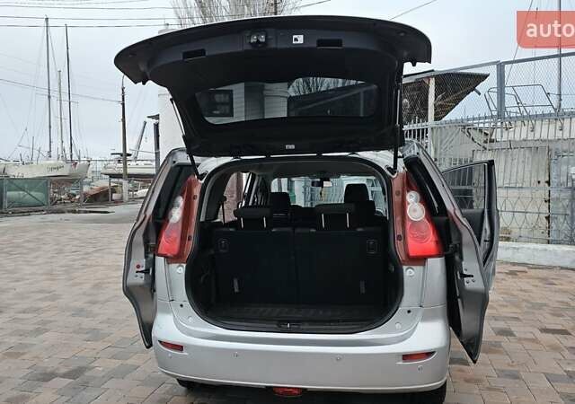 Серый Мазда 5, объемом двигателя 2 л и пробегом 335 тыс. км за 5200 $, фото 19 на Automoto.ua