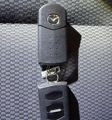 Сірий Мазда 5, об'ємом двигуна 2 л та пробігом 289 тис. км за 4900 $, фото 30 на Automoto.ua