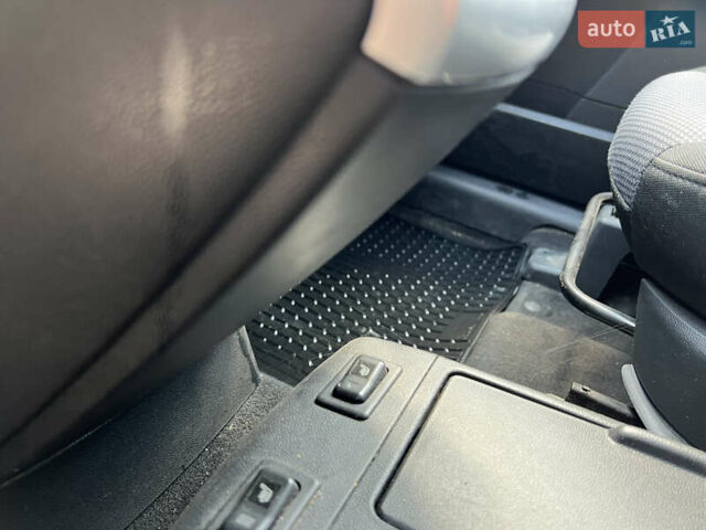 Серый Мазда 5, объемом двигателя 2 л и пробегом 263 тыс. км за 3650 $, фото 13 на Automoto.ua