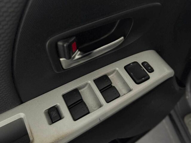 Сірий Мазда 5, об'ємом двигуна 2 л та пробігом 367 тис. км за 5100 $, фото 17 на Automoto.ua