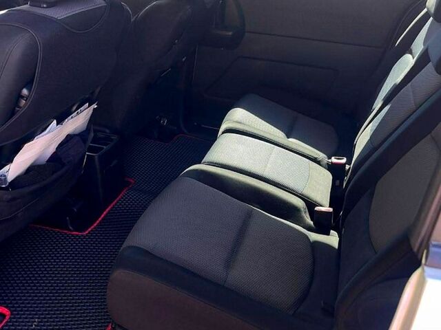 Серый Мазда 5, объемом двигателя 2 л и пробегом 264 тыс. км за 4799 $, фото 8 на Automoto.ua