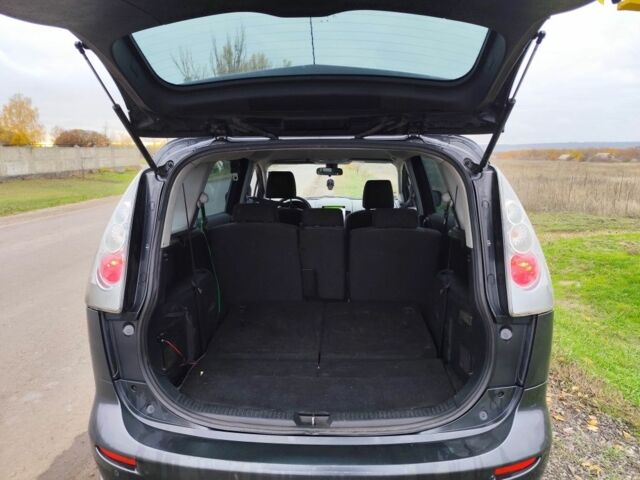 Сірий Мазда 5, об'ємом двигуна 2 л та пробігом 374 тис. км за 2970 $, фото 5 на Automoto.ua