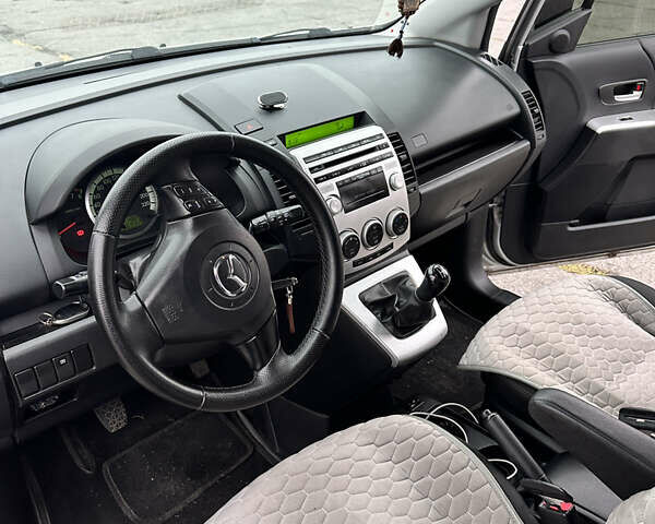 Серый Мазда 5, объемом двигателя 2 л и пробегом 211 тыс. км за 5680 $, фото 13 на Automoto.ua