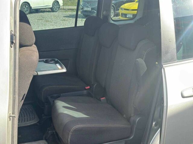 Серый Мазда 5, объемом двигателя 2 л и пробегом 260 тыс. км за 2699 $, фото 8 на Automoto.ua