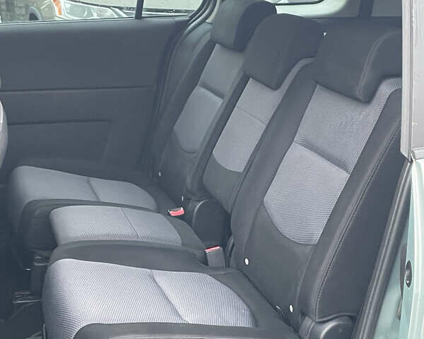 Серый Мазда 5, объемом двигателя 2 л и пробегом 300 тыс. км за 3300 $, фото 9 на Automoto.ua