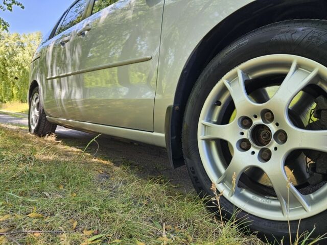 Серый Мазда 5, объемом двигателя 2 л и пробегом 270 тыс. км за 2350 $, фото 4 на Automoto.ua
