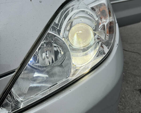 Серый Мазда 5, объемом двигателя 2 л и пробегом 211 тыс. км за 5680 $, фото 18 на Automoto.ua