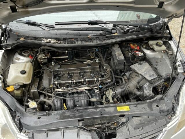 Серый Мазда 5, объемом двигателя 1.8 л и пробегом 3 тыс. км за 3000 $, фото 1 на Automoto.ua