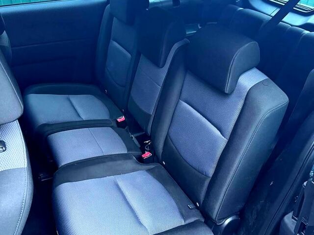 Серый Мазда 5, объемом двигателя 2 л и пробегом 174 тыс. км за 6550 $, фото 4 на Automoto.ua