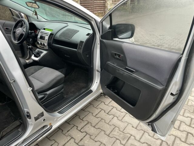 Серый Мазда 5, объемом двигателя 2 л и пробегом 240 тыс. км за 2999 $, фото 18 на Automoto.ua