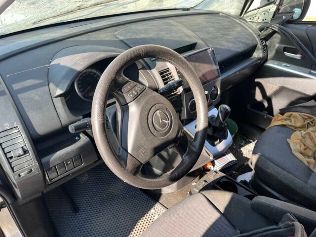 Серый Мазда 5, объемом двигателя 2 л и пробегом 208 тыс. км за 1000 $, фото 2 на Automoto.ua