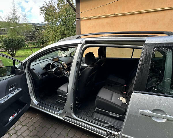 Сірий Мазда 5, об'ємом двигуна 2.01 л та пробігом 228 тис. км за 4950 $, фото 4 на Automoto.ua