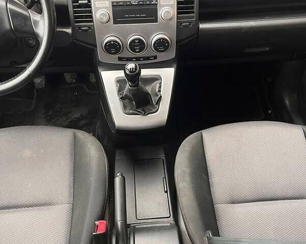 Сірий Мазда 5, об'ємом двигуна 1.8 л та пробігом 243 тис. км за 5400 $, фото 17 на Automoto.ua