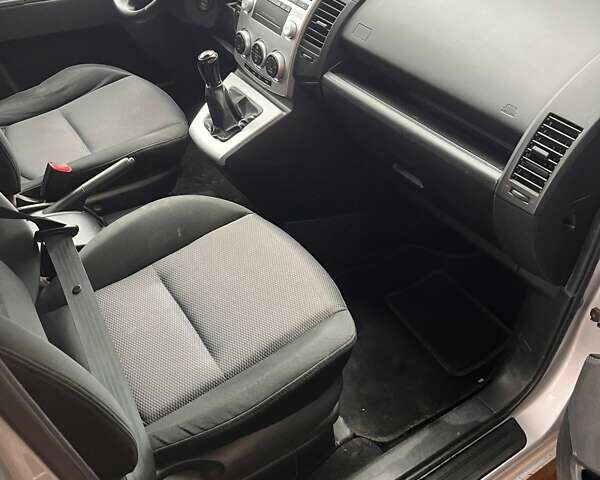 Сірий Мазда 5, об'ємом двигуна 1.8 л та пробігом 243 тис. км за 5400 $, фото 16 на Automoto.ua