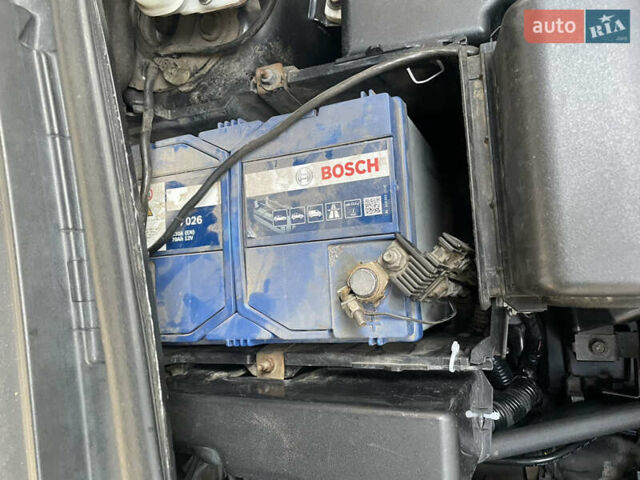 Серый Мазда 5, объемом двигателя 2 л и пробегом 246 тыс. км за 5400 $, фото 9 на Automoto.ua