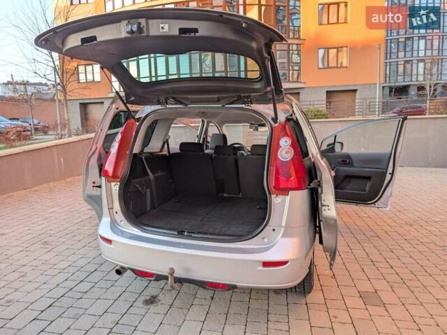 Серый Мазда 5, объемом двигателя 1.8 л и пробегом 236 тыс. км за 5499 $, фото 58 на Automoto.ua