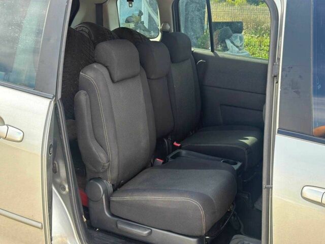 Серый Мазда 5, объемом двигателя 2 л и пробегом 260 тыс. км за 2699 $, фото 5 на Automoto.ua