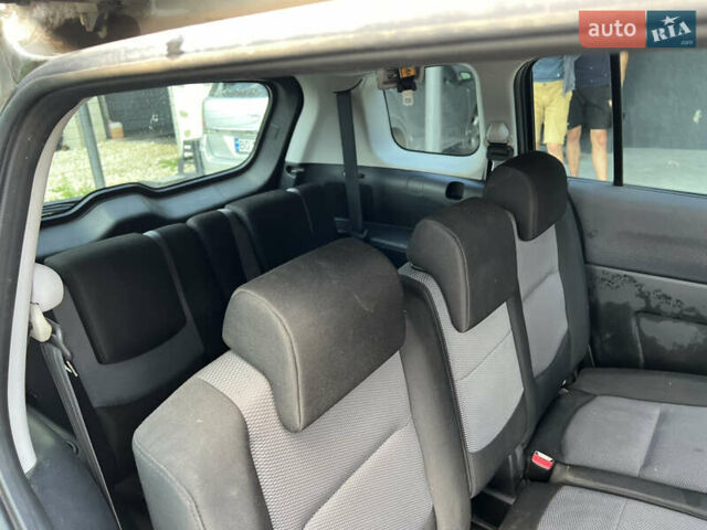 Серый Мазда 5, объемом двигателя 2 л и пробегом 263 тыс. км за 3650 $, фото 16 на Automoto.ua
