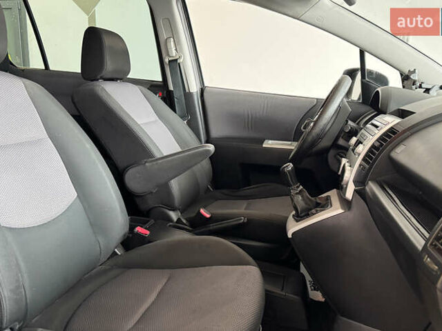 Серый Мазда 5, объемом двигателя 2 л и пробегом 367 тыс. км за 5100 $, фото 19 на Automoto.ua