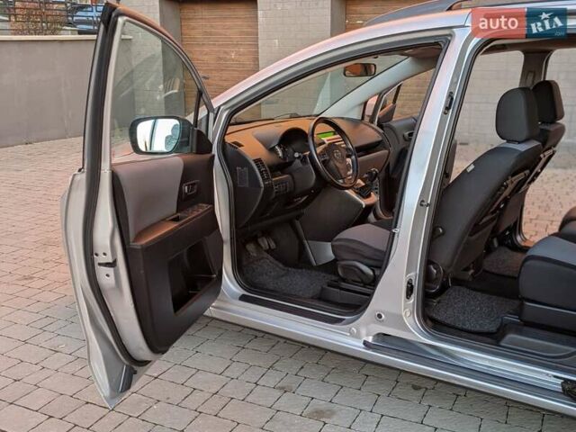 Серый Мазда 5, объемом двигателя 1.8 л и пробегом 236 тыс. км за 5499 $, фото 62 на Automoto.ua