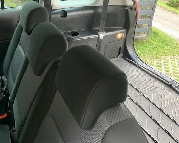 Мазда 5 2006 в Львове на Automoto.ua Серый Мазда 5, объемом двигателя 2 л и пробегом 290 тыс. км за 5500 $, фото 15 на Automoto.ua