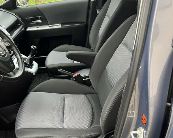 Серый Мазда 5, объемом двигателя 2 л и пробегом 205 тыс. км за 6500 $, фото 11 на Automoto.ua