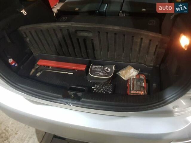 Мазда 5 2006 в Киеве на Automoto.ua Серый Мазда 5, объемом двигателя 2 л и пробегом 300 тыс. км за 4300 $, фото 18 на Automoto.ua