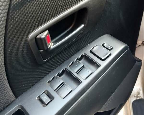 Сірий Мазда 5, об'ємом двигуна 2 л та пробігом 286 тис. км за 5400 $, фото 7 на Automoto.ua