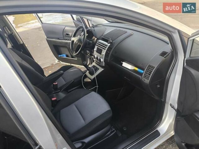 Серый Мазда 5, объемом двигателя 2 л и пробегом 295 тыс. км за 5650 $, фото 1 на Automoto.ua