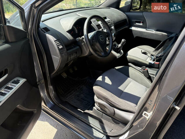 Серый Мазда 5, объемом двигателя 2 л и пробегом 255 тыс. км за 5800 $, фото 12 на Automoto.ua