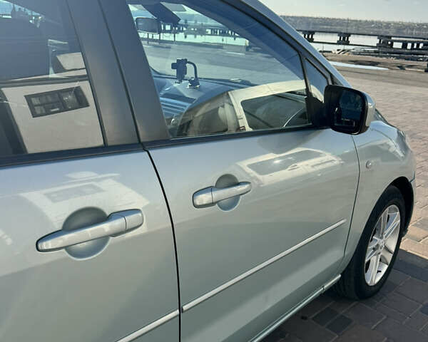 Мазда 5 2006 в Николаеве на Automoto.ua Серый Мазда 5, объемом двигателя 2 л и пробегом 500 тыс. км за 4750 $, фото 12 на Automoto.ua