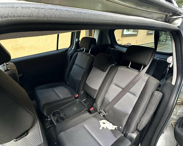 Сірий Мазда 5, об'ємом двигуна 2.01 л та пробігом 228 тис. км за 4950 $, фото 7 на Automoto.ua