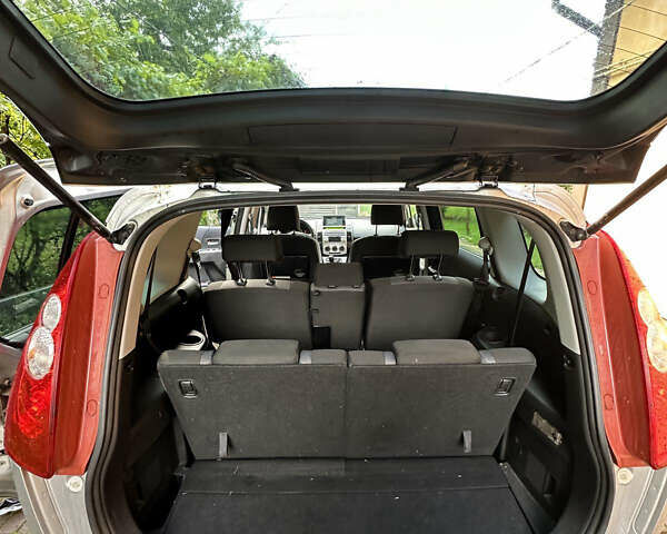 Сірий Мазда 5, об'ємом двигуна 2.01 л та пробігом 228 тис. км за 4950 $, фото 14 на Automoto.ua