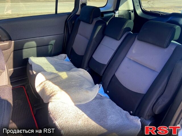 Серый Мазда 5, объемом двигателя 2 л и пробегом 350 тыс. км за 5500 $, фото 10 на Automoto.ua