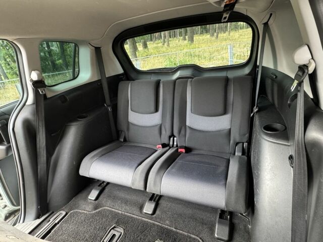 Сірий Мазда 5, об'ємом двигуна 2 л та пробігом 214 тис. км за 4300 $, фото 8 на Automoto.ua