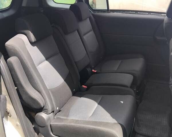 Серый Мазда 5, объемом двигателя 2 л и пробегом 297 тыс. км за 2500 $, фото 15 на Automoto.ua