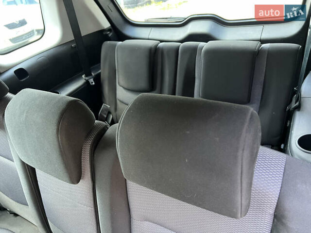 Серый Мазда 5, объемом двигателя 2 л и пробегом 263 тыс. км за 3650 $, фото 11 на Automoto.ua