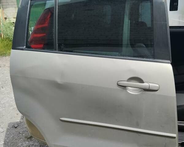 Серый Мазда 5, объемом двигателя 2 л и пробегом 297 тыс. км за 2500 $, фото 16 на Automoto.ua