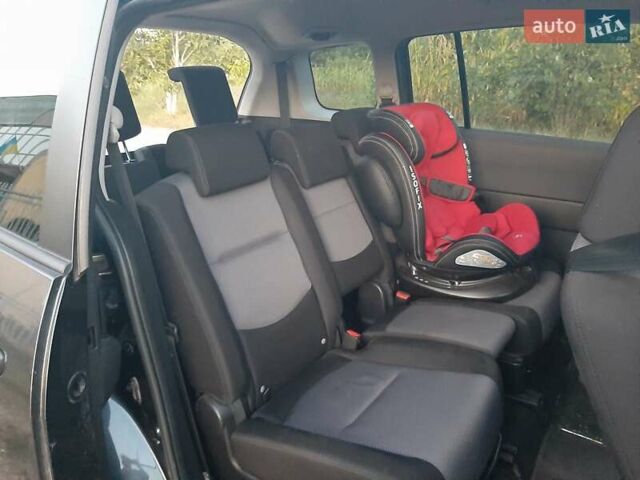 Серый Мазда 5, объемом двигателя 2 л и пробегом 241 тыс. км за 5500 $, фото 3 на Automoto.ua