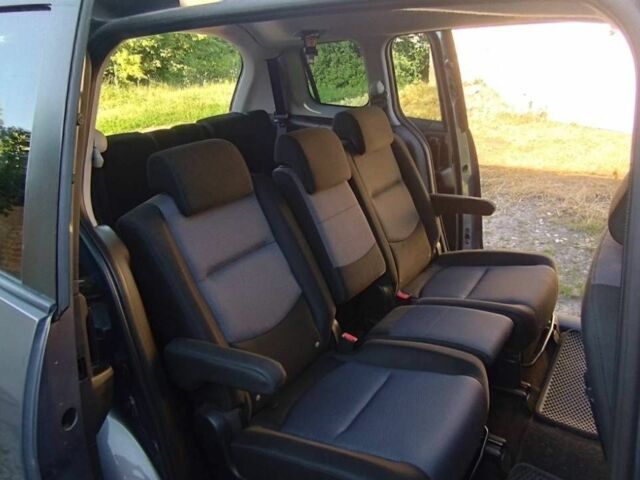 Серый Мазда 5, объемом двигателя 2 л и пробегом 226 тыс. км за 5650 $, фото 3 на Automoto.ua