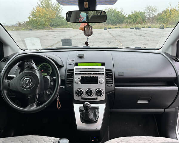 Серый Мазда 5, объемом двигателя 2 л и пробегом 211 тыс. км за 5680 $, фото 14 на Automoto.ua