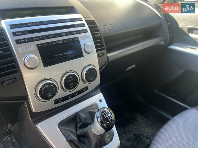 Сірий Мазда 5, об'ємом двигуна 2 л та пробігом 264 тис. км за 2999 $, фото 8 на Automoto.ua